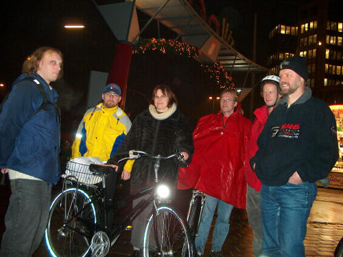 6 von 7 Teilnehmern und ein Fahrrad